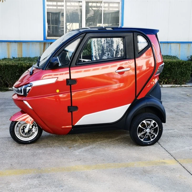 Enclosed Cabin Type L2e Electric Motor Tricycle